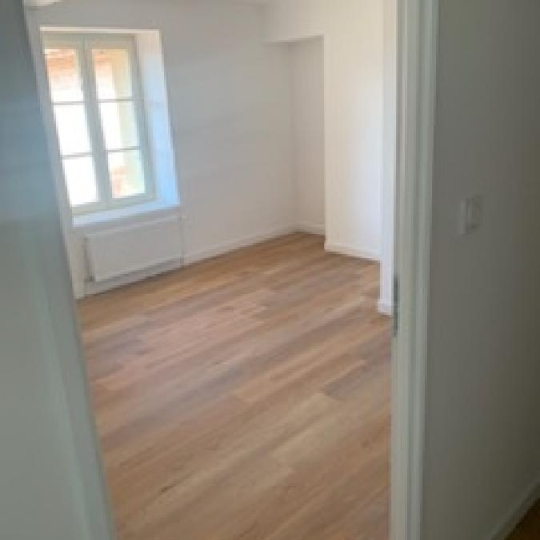  Annonces AIN RHONE : Appartement | MACON (71000) | 120 m2 | 850 € 