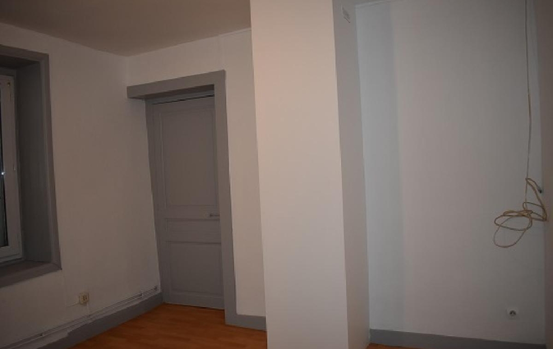 Annonces AIN RHONE : Appartement | EMERINGES (69840) | 79 m2 | 628 € 