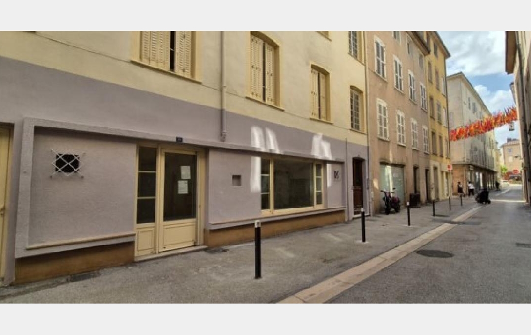 Annonces AIN RHONE : Local / Bureau | MACON (71000) | 27 m2 | 390 € 