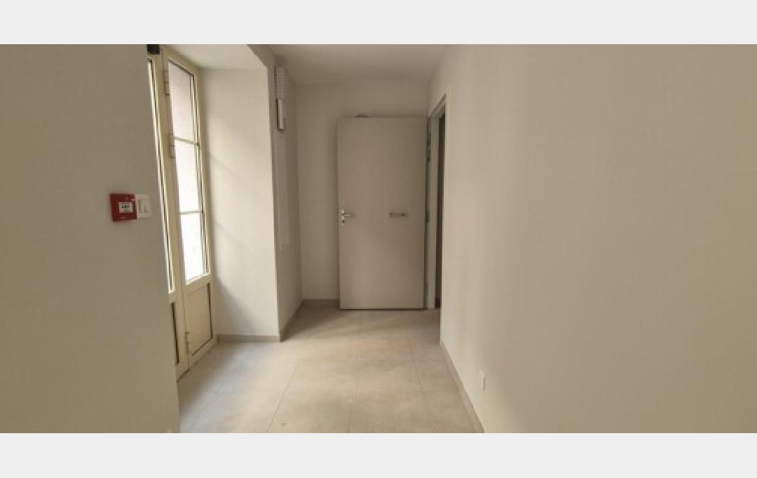 Annonces AIN RHONE : Local / Bureau | MACON (71000) | 27 m2 | 390 € 