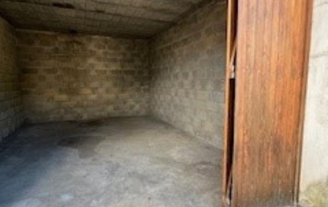 Annonces AIN RHONE : Garage / Parking | MACON (71000) | 25 m2 | 232 € 